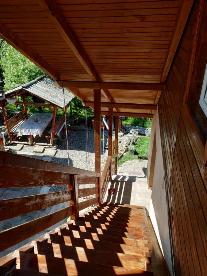 Kalmi Vendeghaz Hotel Corund  Exterior photo